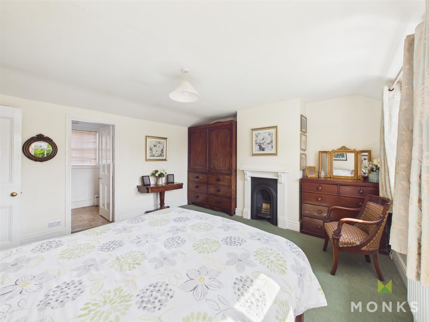 14 Chapel Street, Shrewsbury, SY4 5ER For Sale